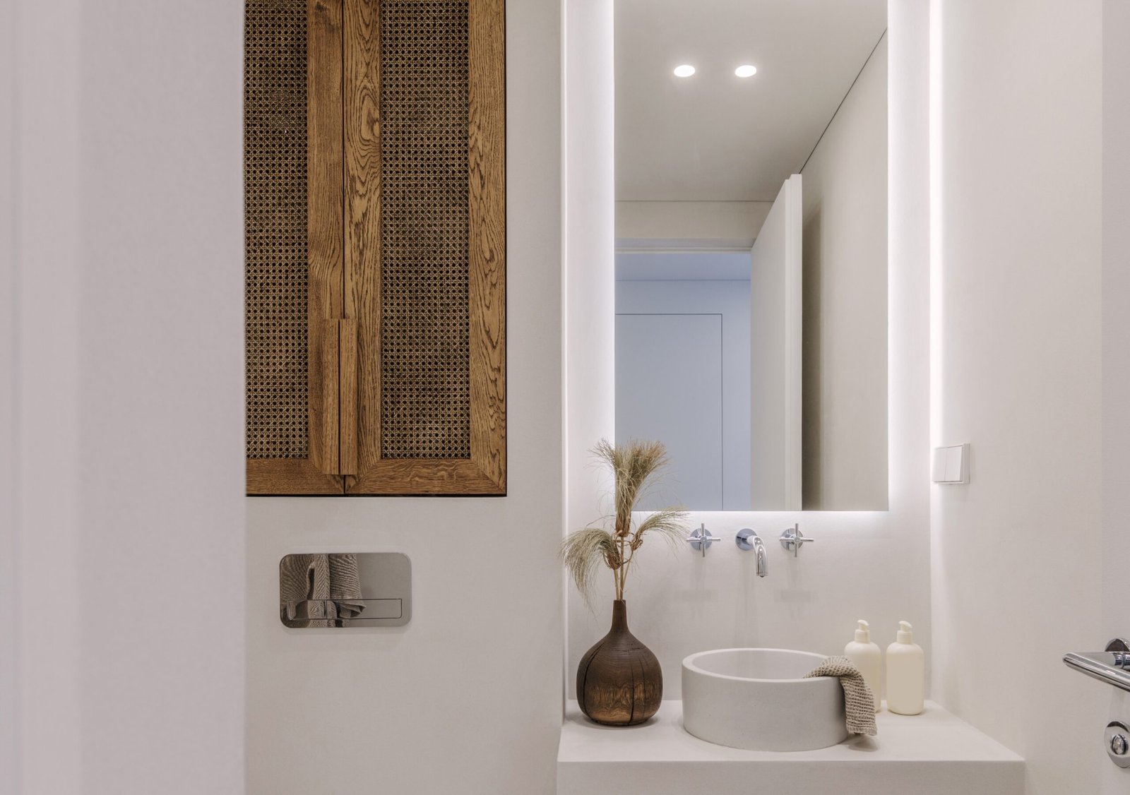 Moderne microcement afwerking voor vloeren en muren in een woning in Antwerpen.